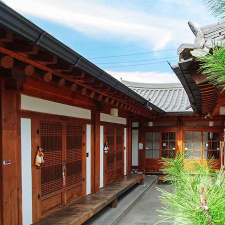 Jeonju Hanok Village Deoksugung Eksteriør bilde